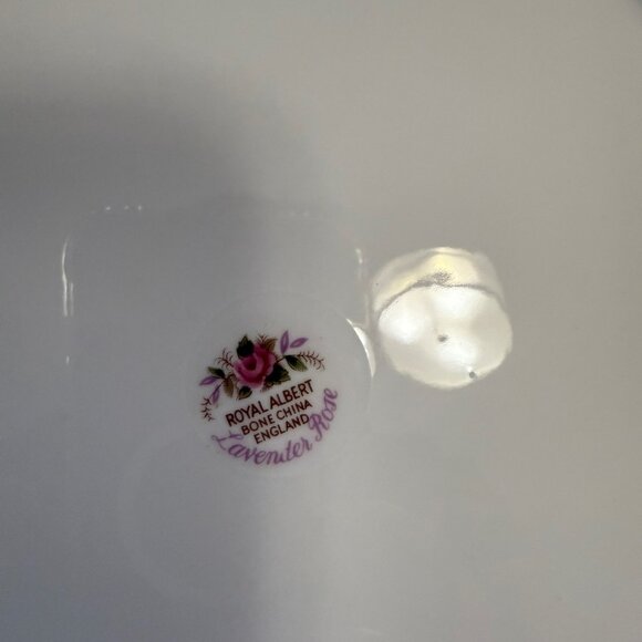 Royal Albert Lavender Rose Luncheon Plates‎ Set of 4 Vintage Bone China Floral - Picture 5 of 6